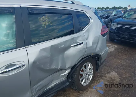 2019 Nissan Rogue S z USA, uszkodzony, nr VIN 5N1AT2MV3KC840428